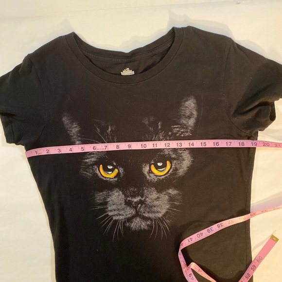 Way to celebrate Halloween black cat graphic Tee - Picture 2 of 7